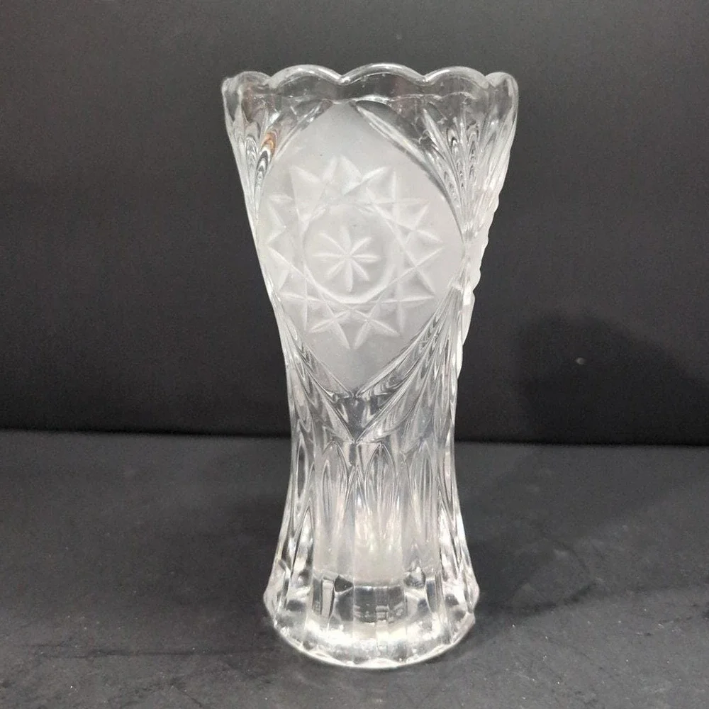 Hobstar Crystal Flare Vase, Star‎ of David Cut Design, Frosted Flower Holder
